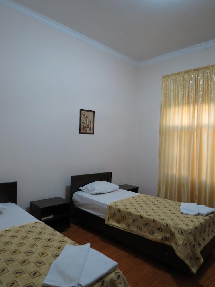 Rohat Mirobod Tashkent Luaran gambar