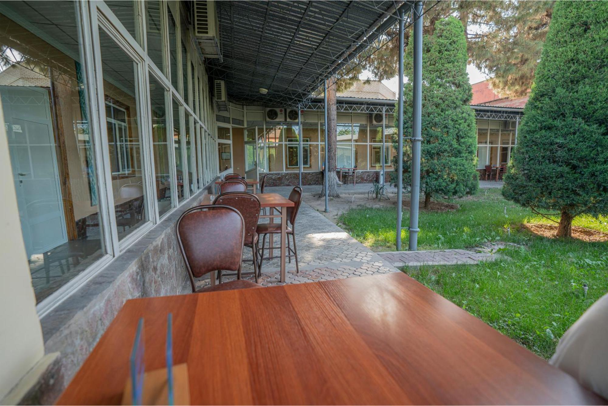 Rohat Mirobod Tashkent Luaran gambar
