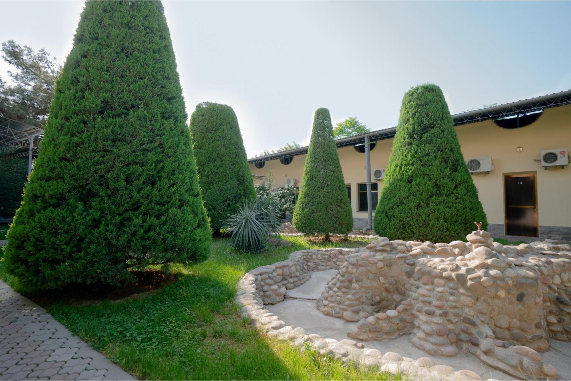 Rohat Mirobod Tashkent Luaran gambar