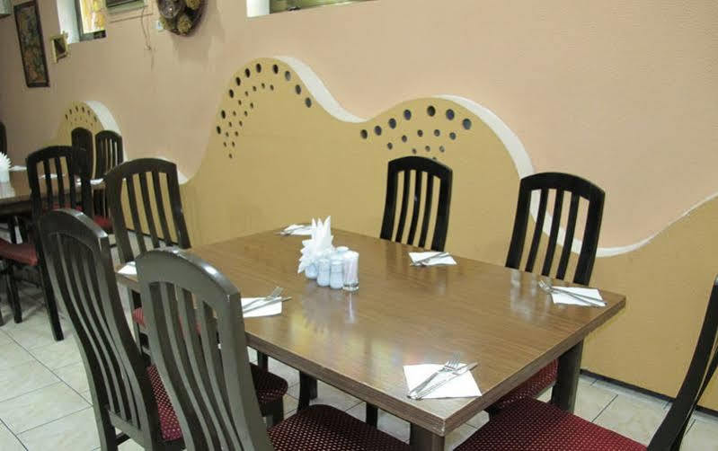 Rohat Mirobod Tashkent Luaran gambar